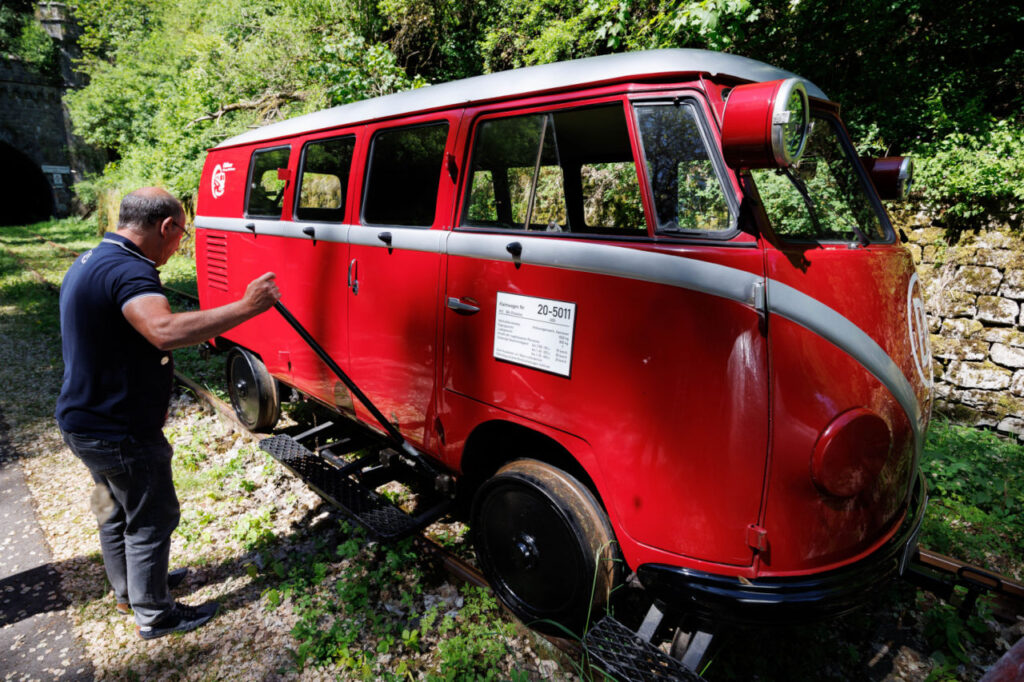 El Bulli ferroviario: un Volkswagen que circulaba sobre raíles