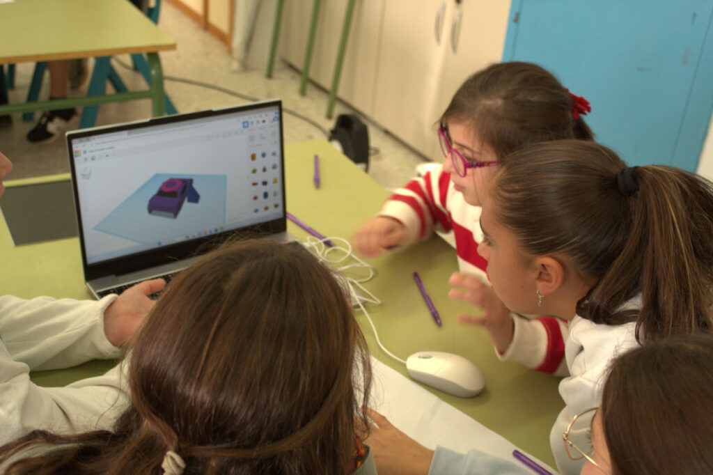 Éxito del STEM Tour: llevando la ciencia y la tecnología a las aulas españolas