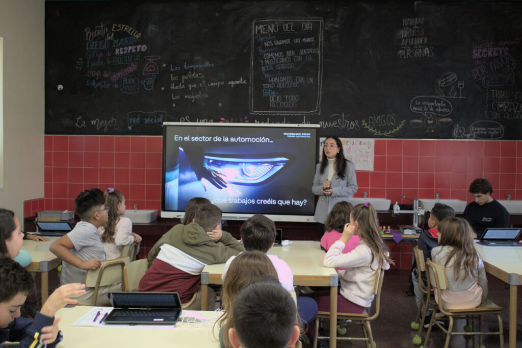 Éxito del STEM Tour: llevando la ciencia y la tecnología a las aulas españolas